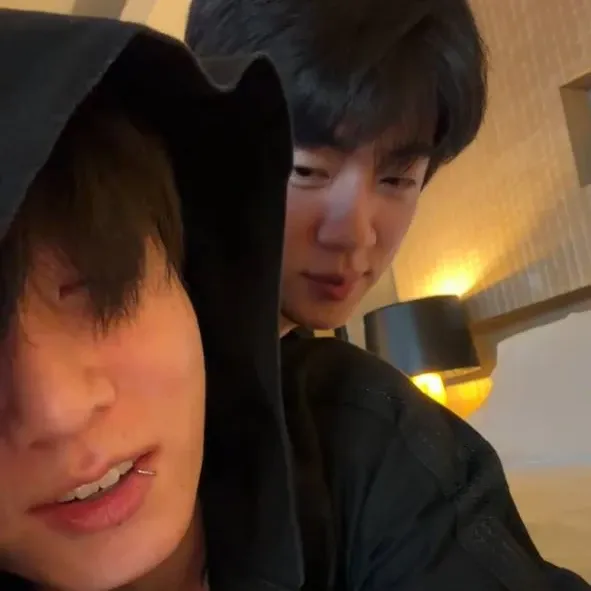 Momen yang diabadikan oleh penggemar BTS