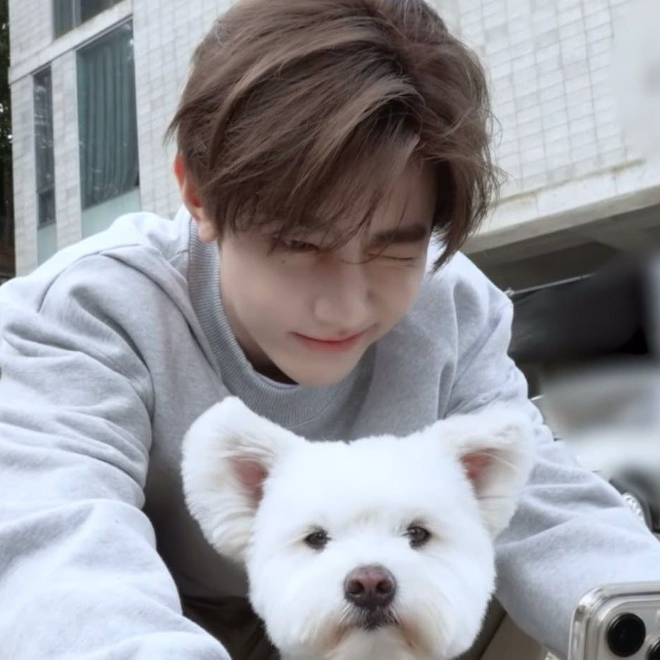 章昊的最新照片