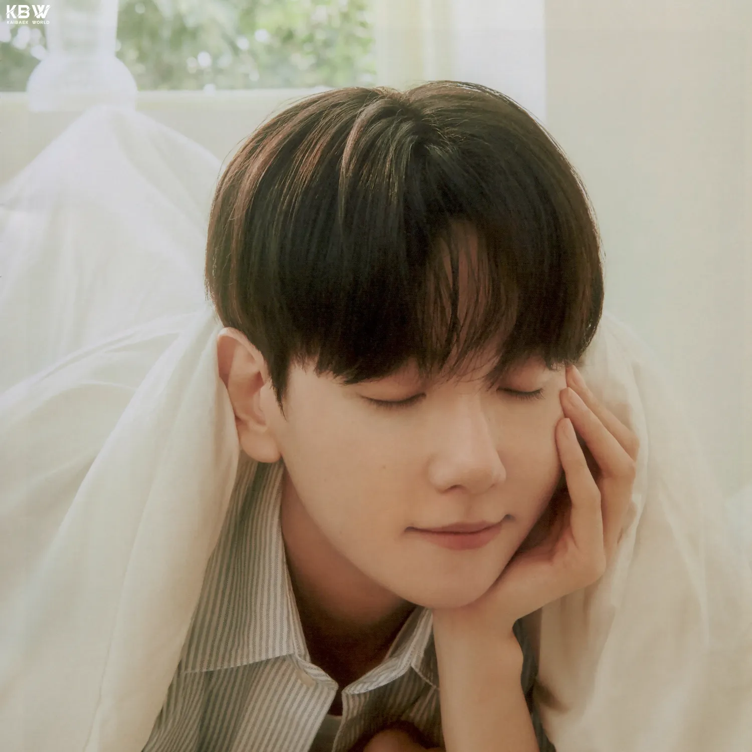 Behind-the-scenes cut of Baekhyun (EXO)