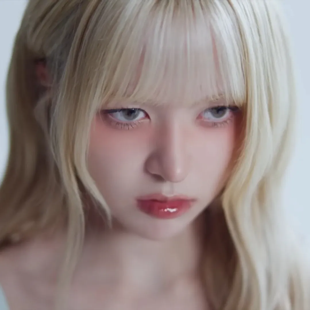 Behind-the-scenes cut of NMIXX