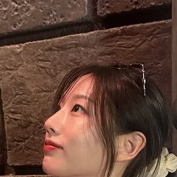 Recent activity shot of Jeong Yein (Lovelyz)