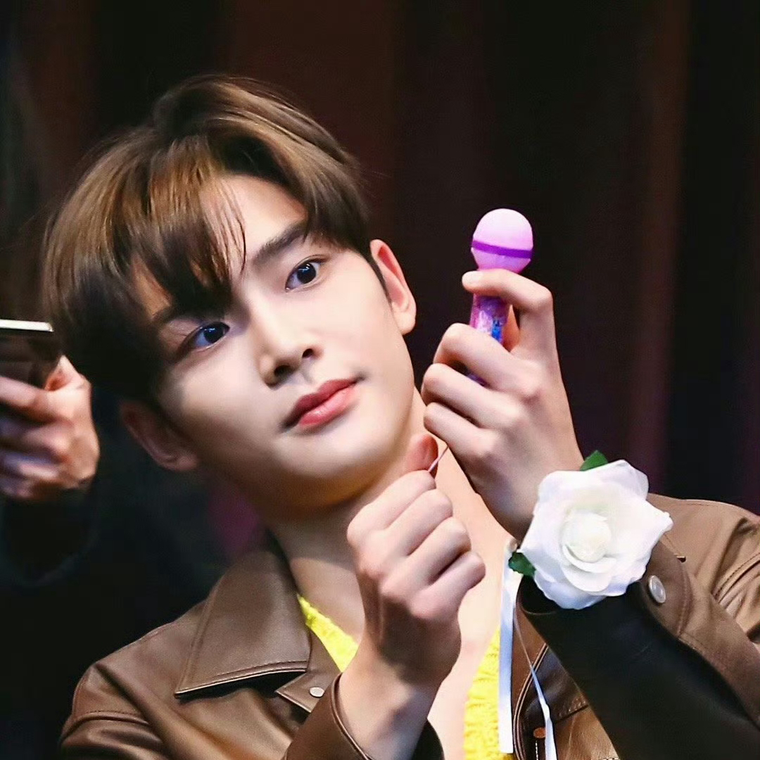 로운 팬이 찍은 순간