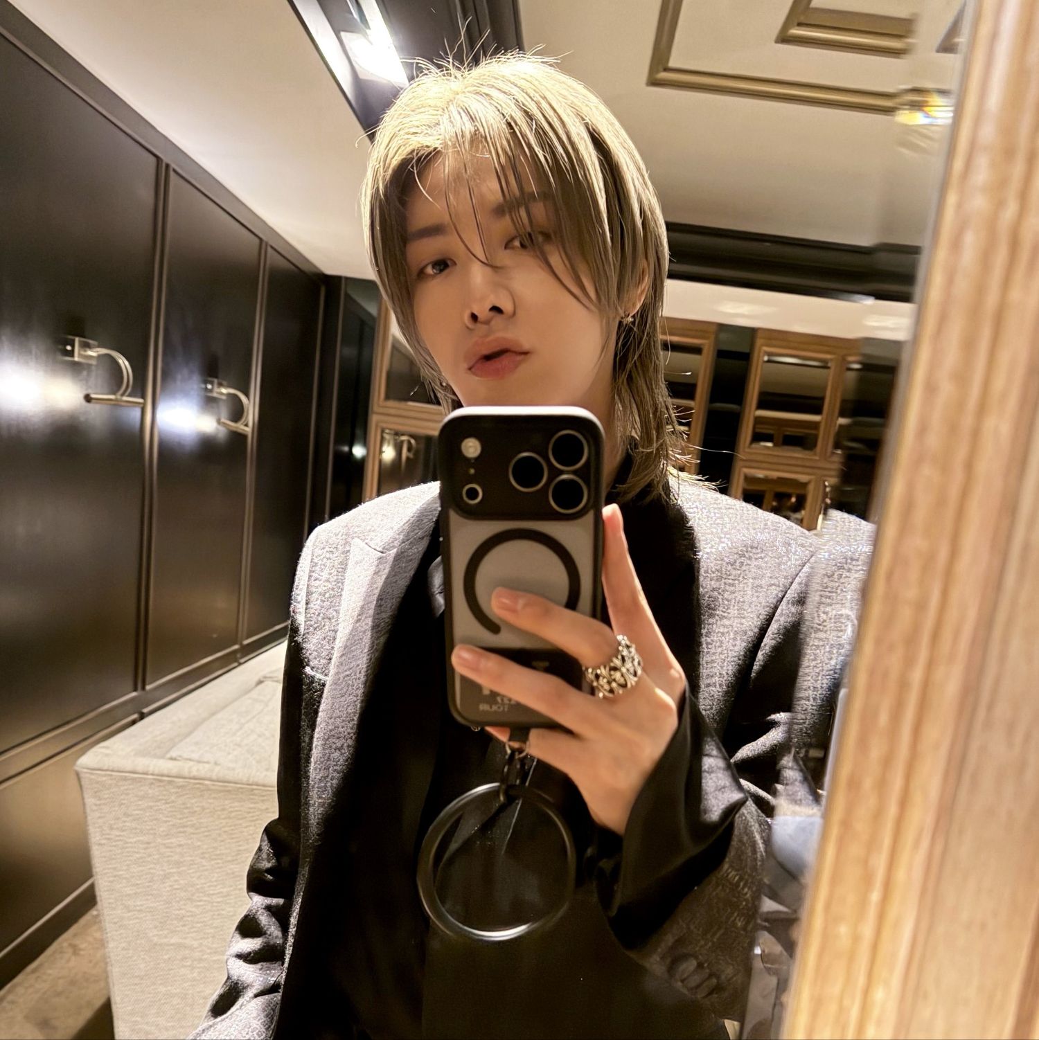 Potret di balik layar Yuta (NCT 127)