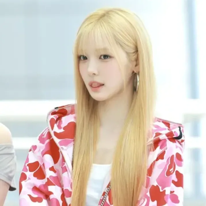 Behind-the-scenes cut of Yuha (Hearts2Hearts)