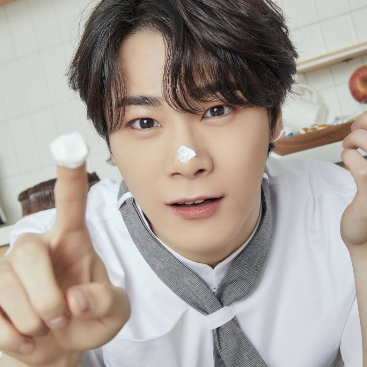 A moment captured by Moonbin (ASTRO)'s fan