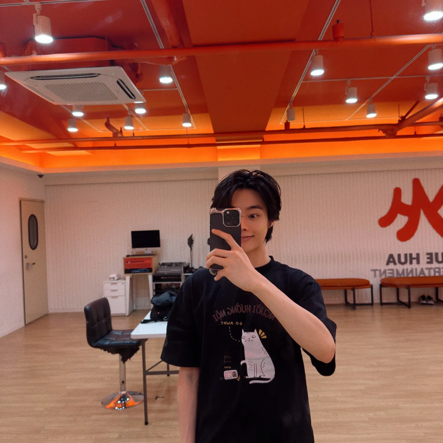 A moment captured by Hanbin (TEMPEST)'s fan
