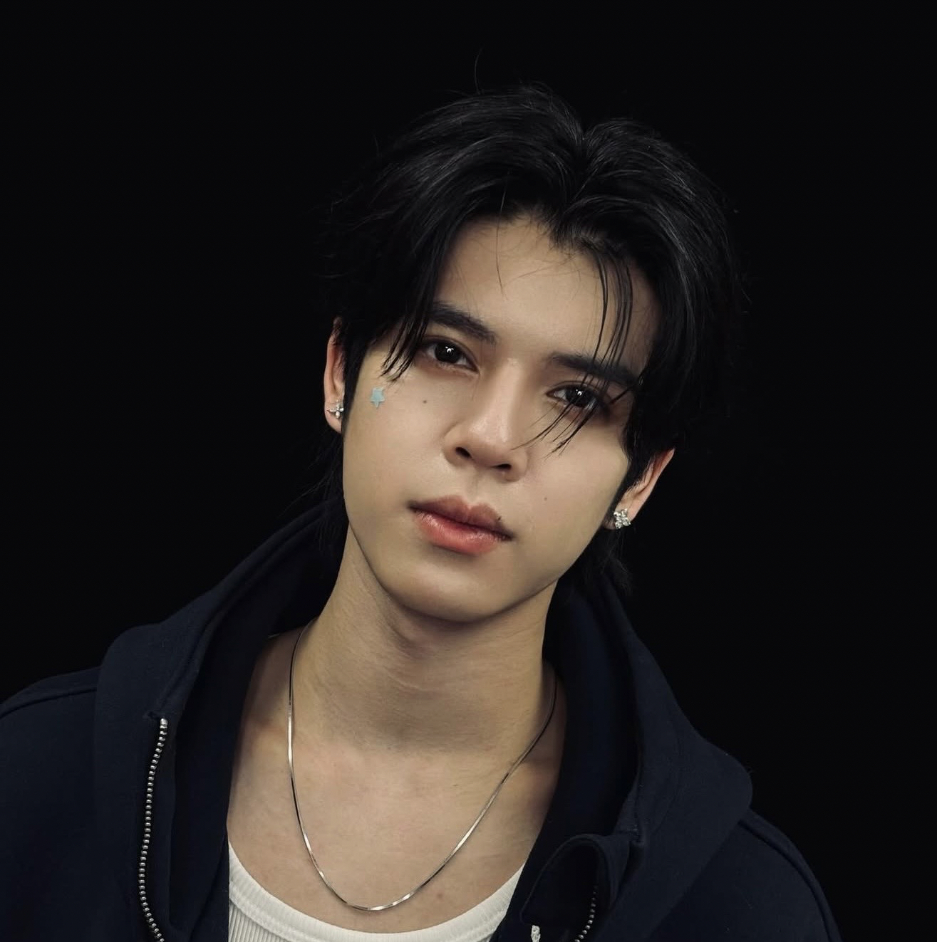 Behind-the-scenes cut of DORN (NexT1DE)