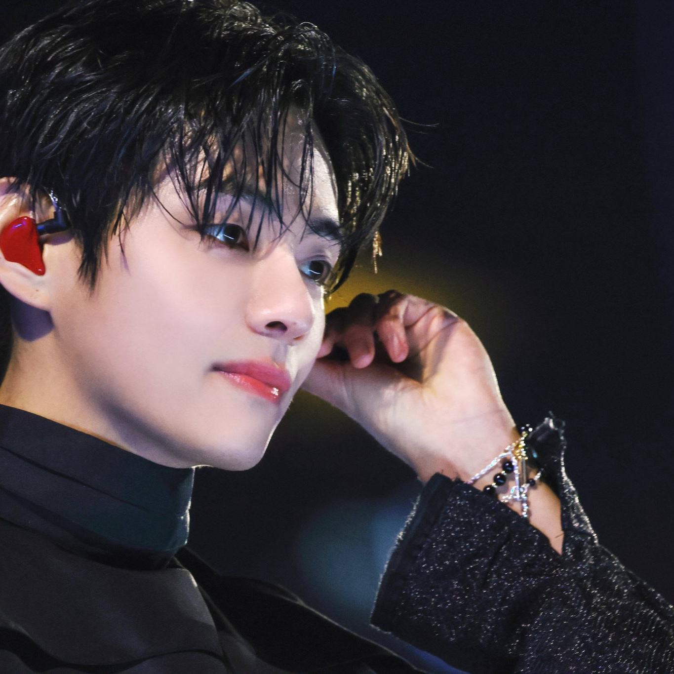 V (BTS)の最新写真