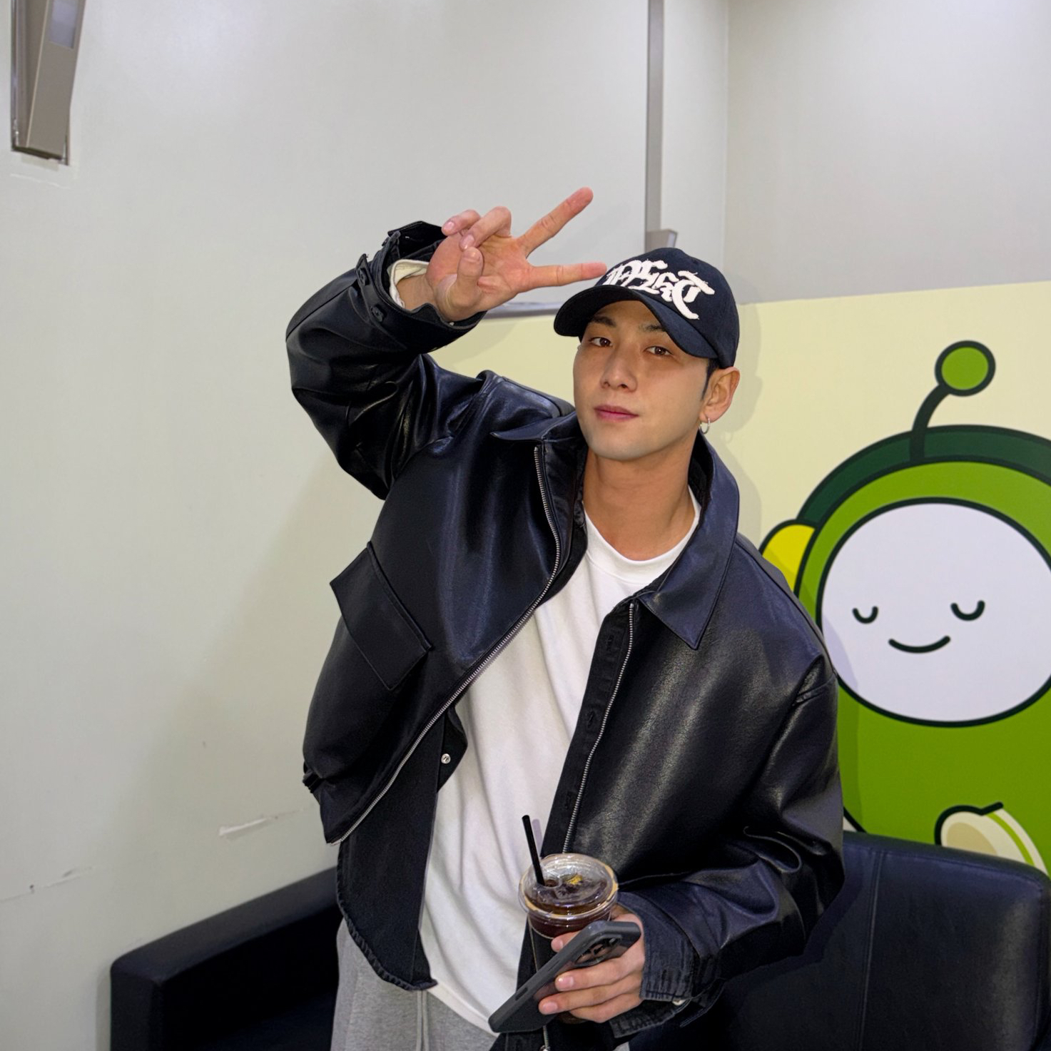 백호 최근 활동샷