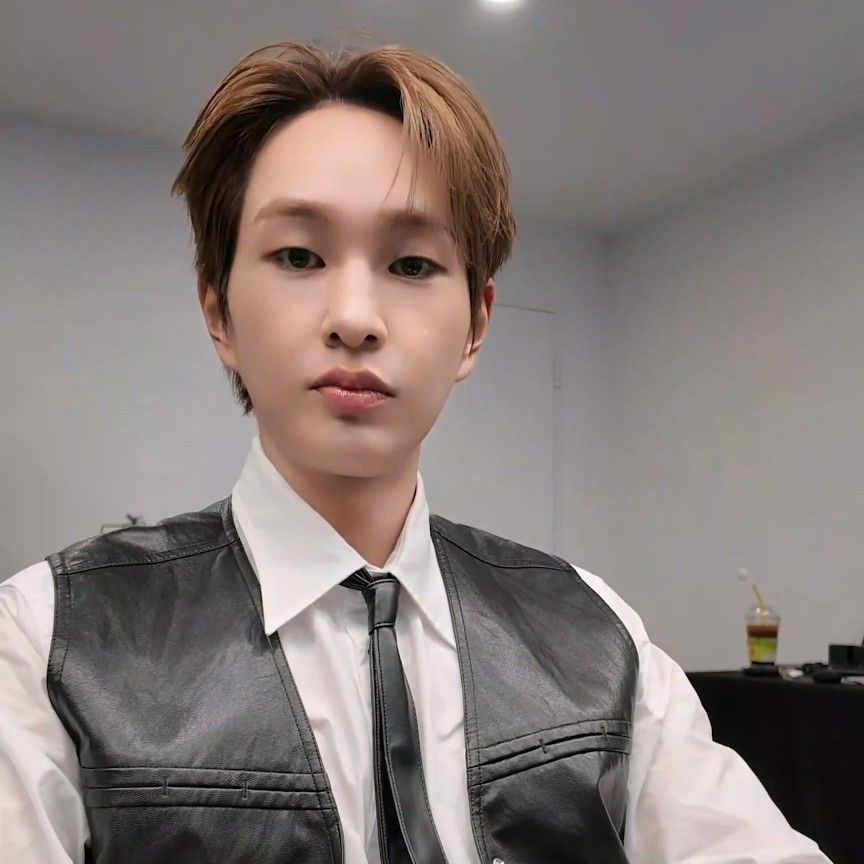 Recent activity shot of Onew (SHINee)