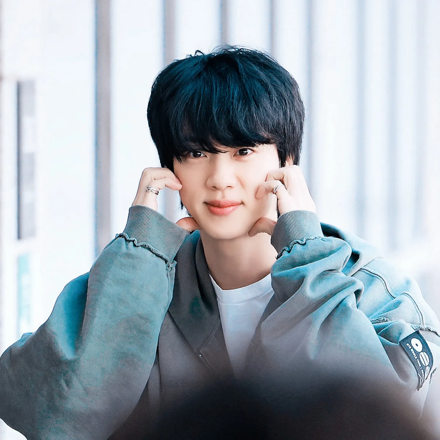 Foto terbaru Jin (BTS)