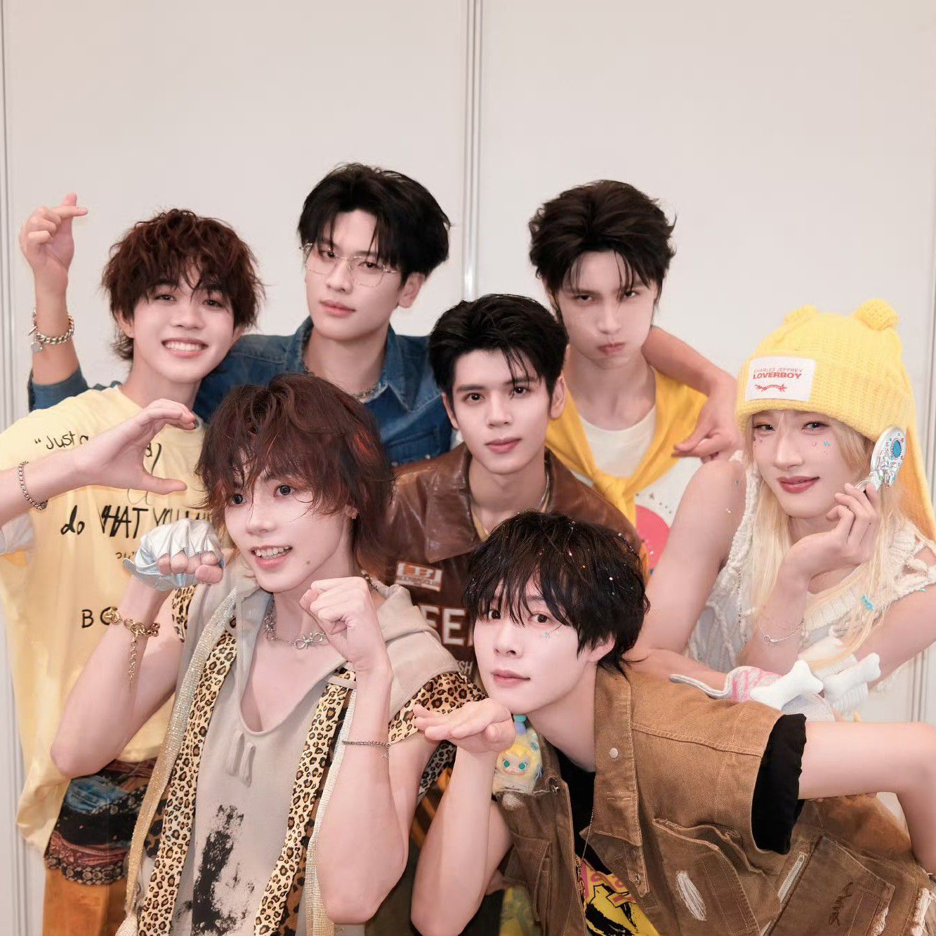 Behind-the-scenes cut of NexT1DE