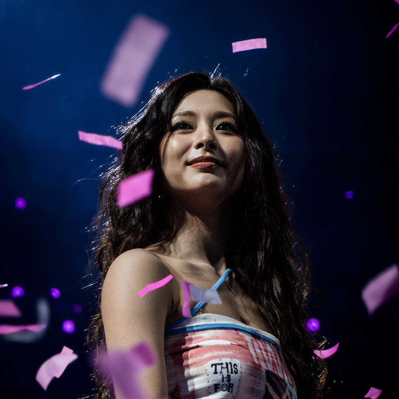 Momen yang diabadikan oleh penggemar Tzuyu (TWICE)