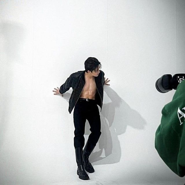 Behind-the-scenes cut of Dino (SEVENTEEN)