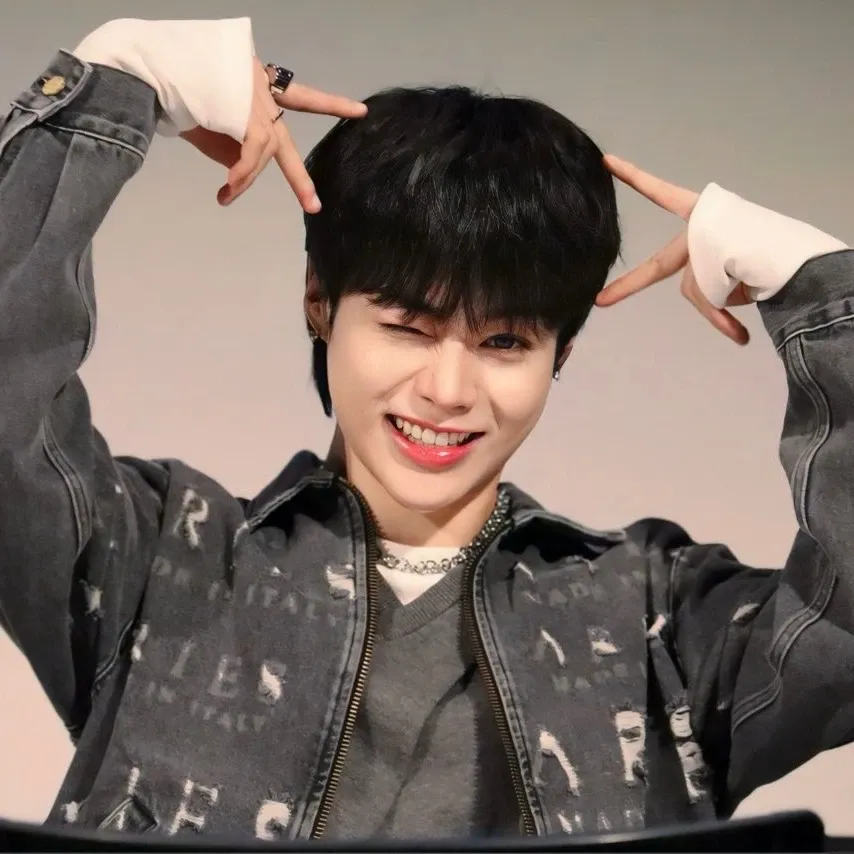 Recent activity shot of Hanbin (TEMPEST)