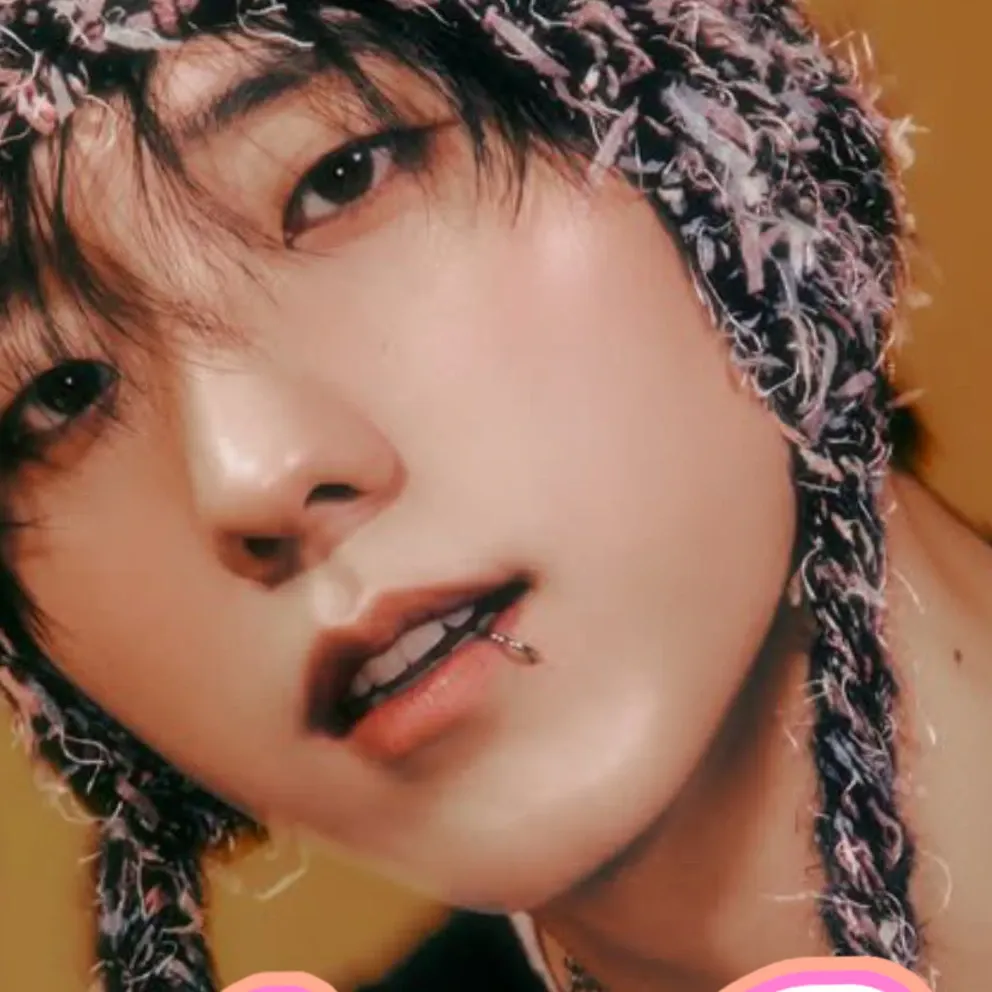 A moment captured by Gun-il (Xdinary Heroes)'s fan