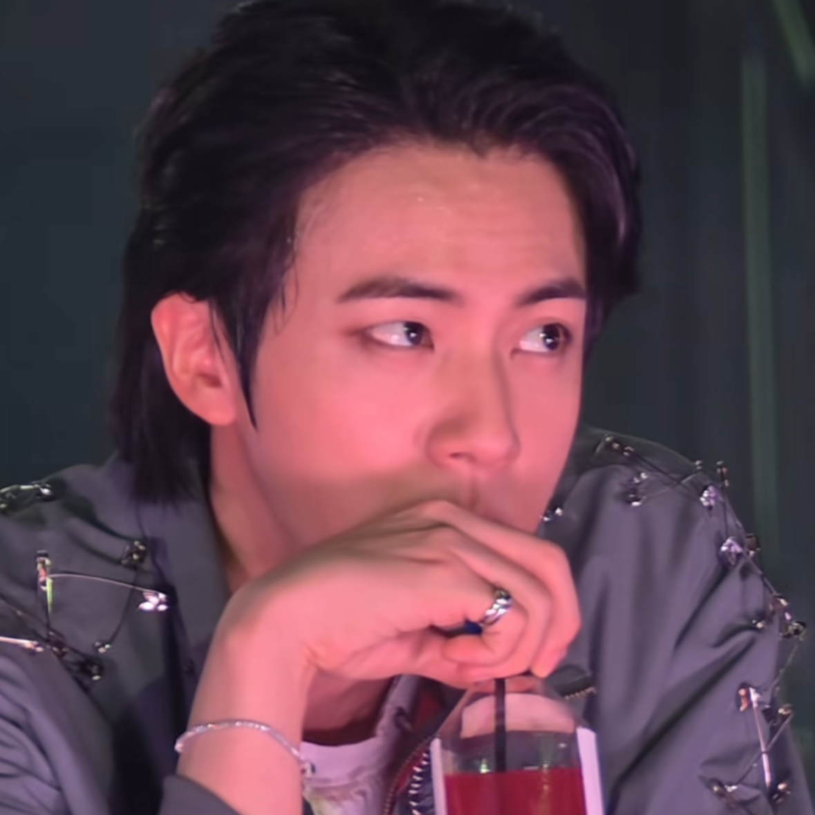 Foto aktivitas terbaru Jin (BTS)