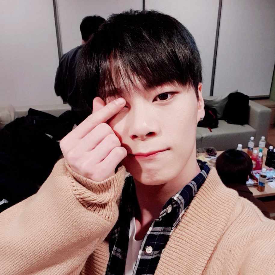 Latest photo of Moonbin (ASTRO)