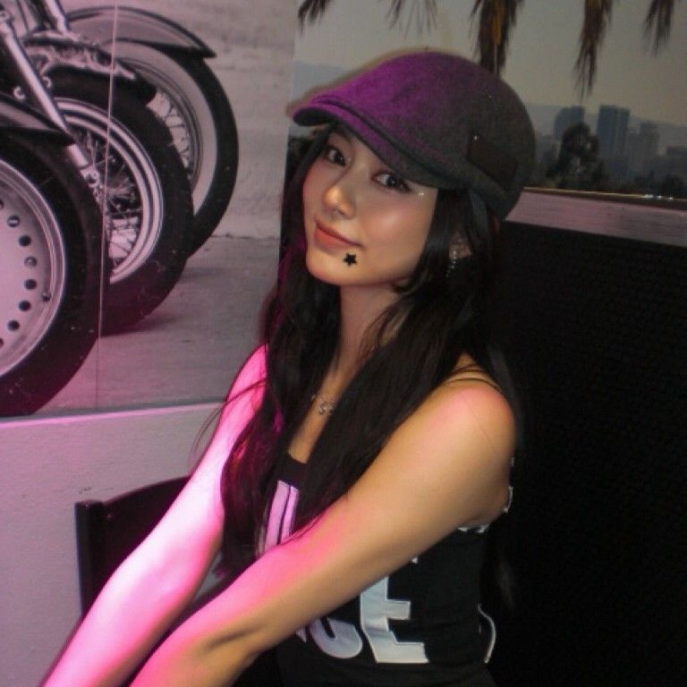 Behind-the-scenes cut of TWICE