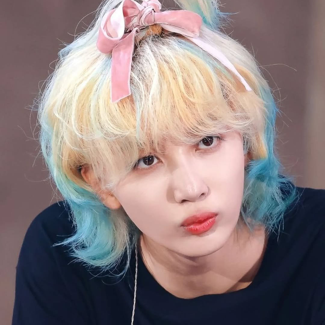 Recent activity shot of Jeonghan (SEVENTEEN)