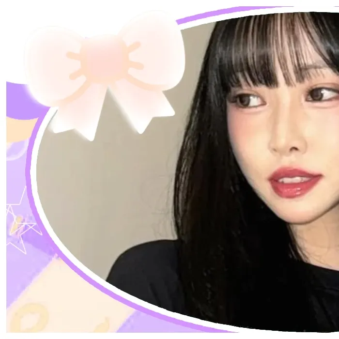 A moment captured by Yuju (GFRIEND)'s fan