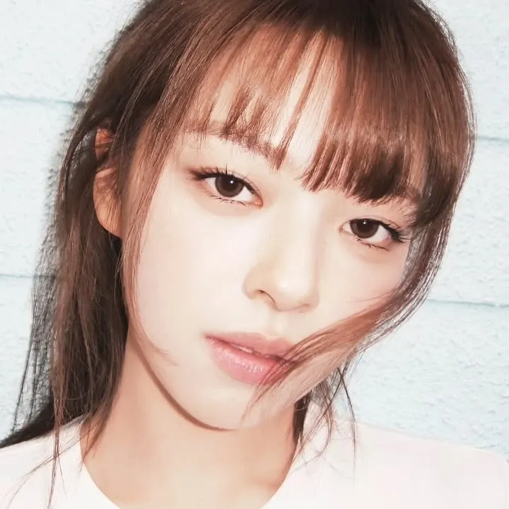 Behind-the-scenes cut of Jeongyeon (TWICE)