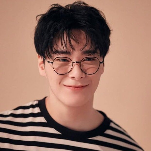 Latest photo of Moonbin (ASTRO)