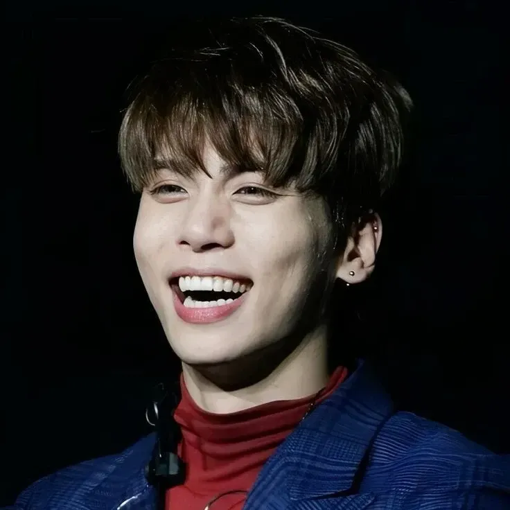 Recent activity shot of Jonghyun (SHINee)