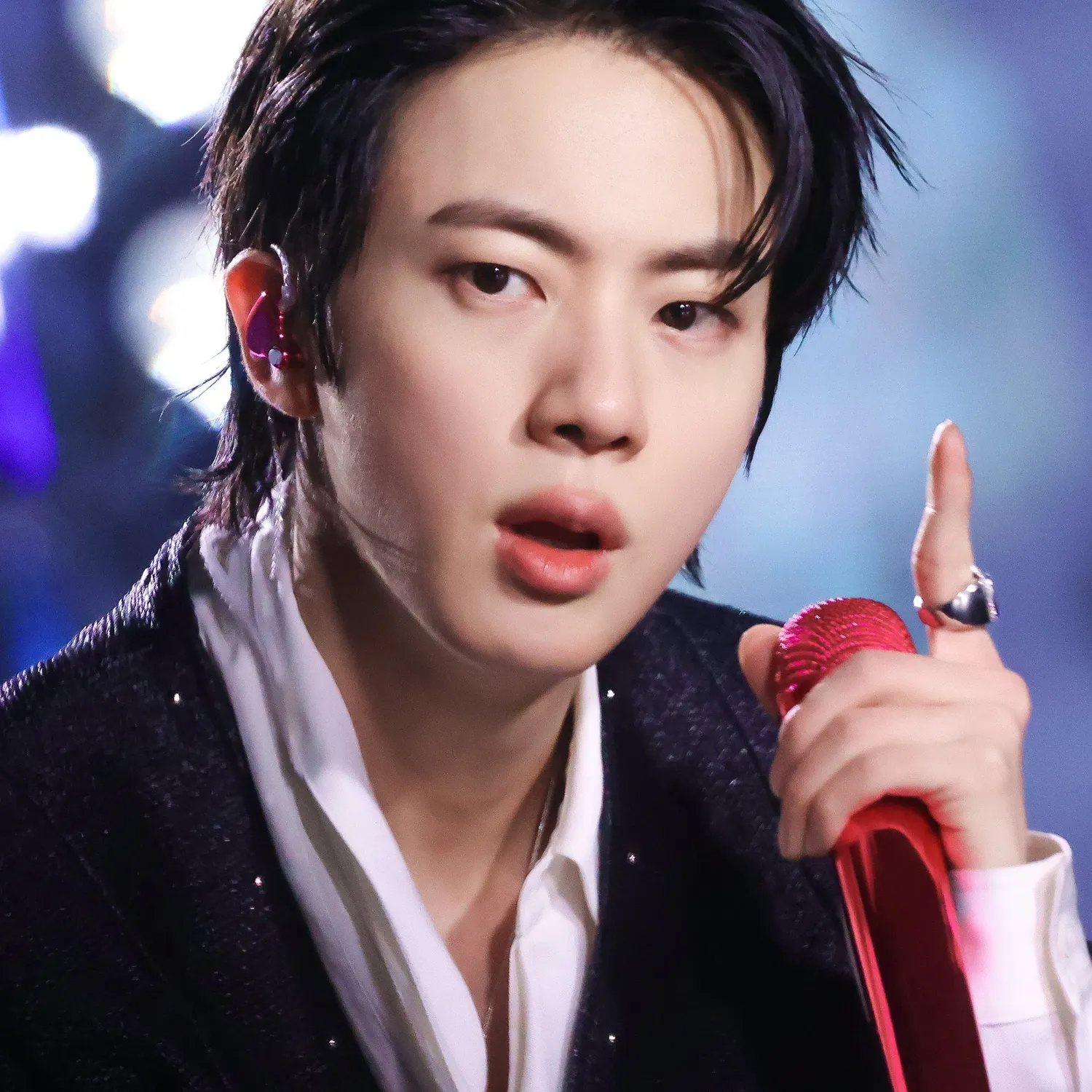 진 (방탄소년단)의 비하인드 컷