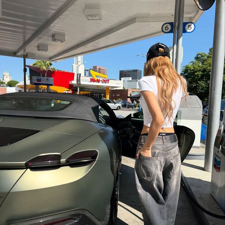 Momen yang diabadikan oleh penggemar Lisa (BLACKPINK)