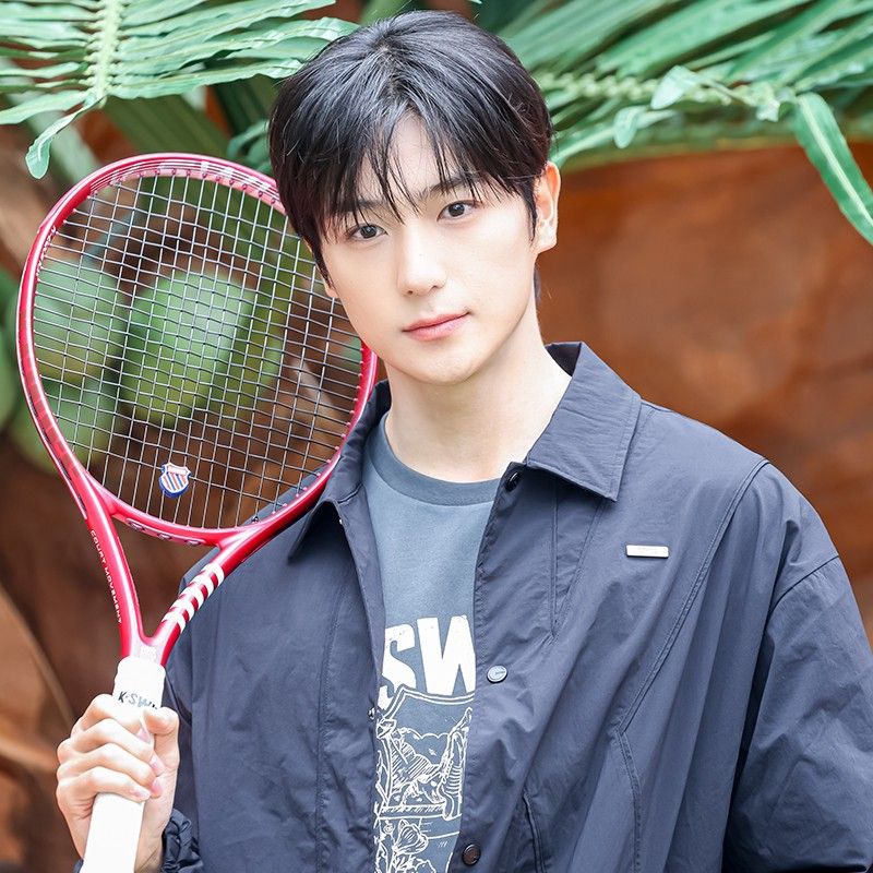 Recent activity shot of Hyunjae (THE BOYZ)