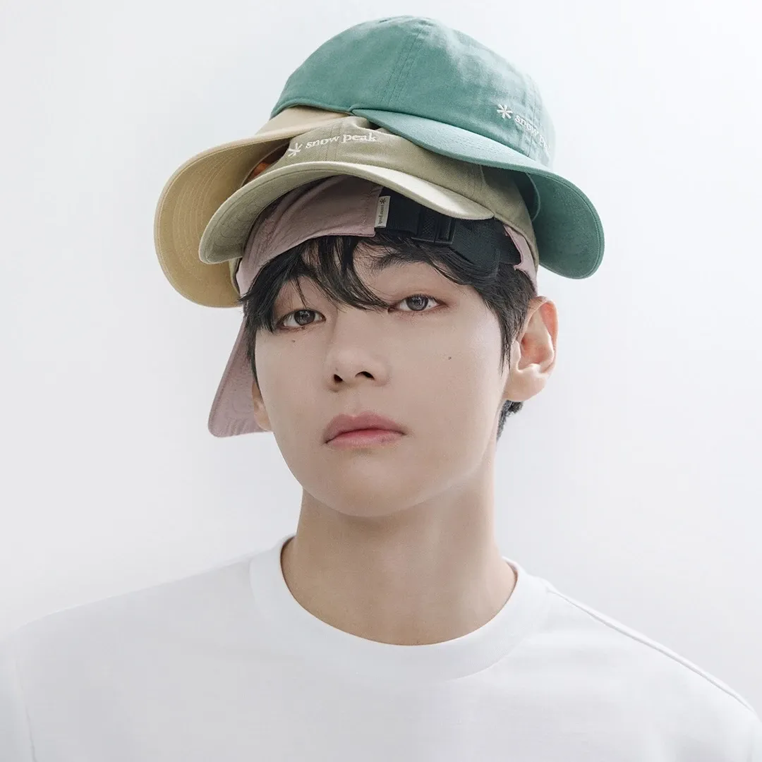 뷔 (방탄소년단)의 최신 사진