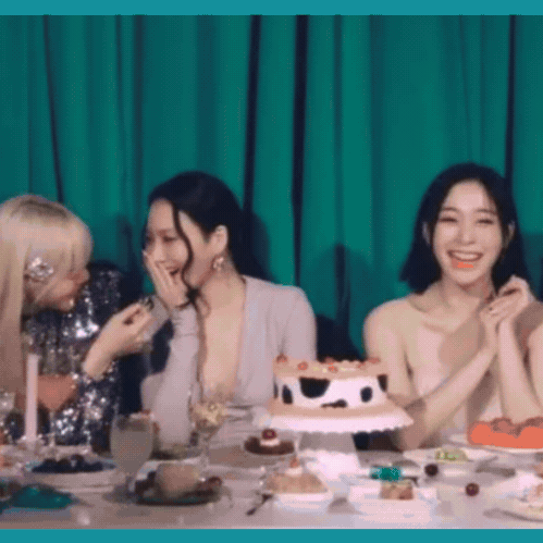 Foto aktivitas terbaru DREAMCATCHER