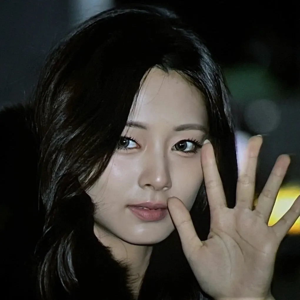 Behind-the-scenes cut of Tzuyu (TWICE)