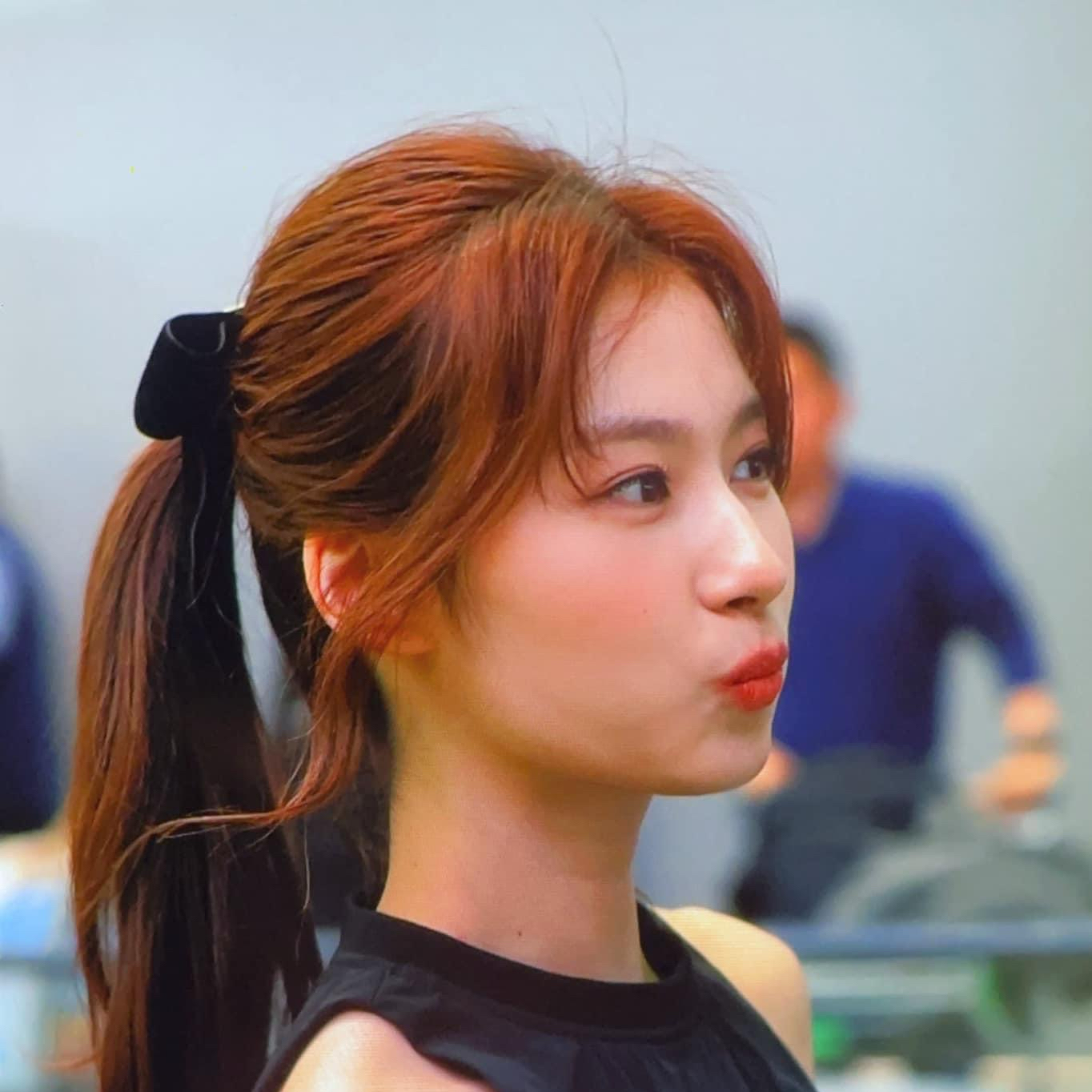 サナ (TWICE)の舞台裏ショット