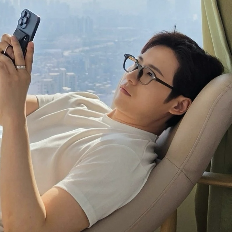 Latest photo of CNU (B1A4)
