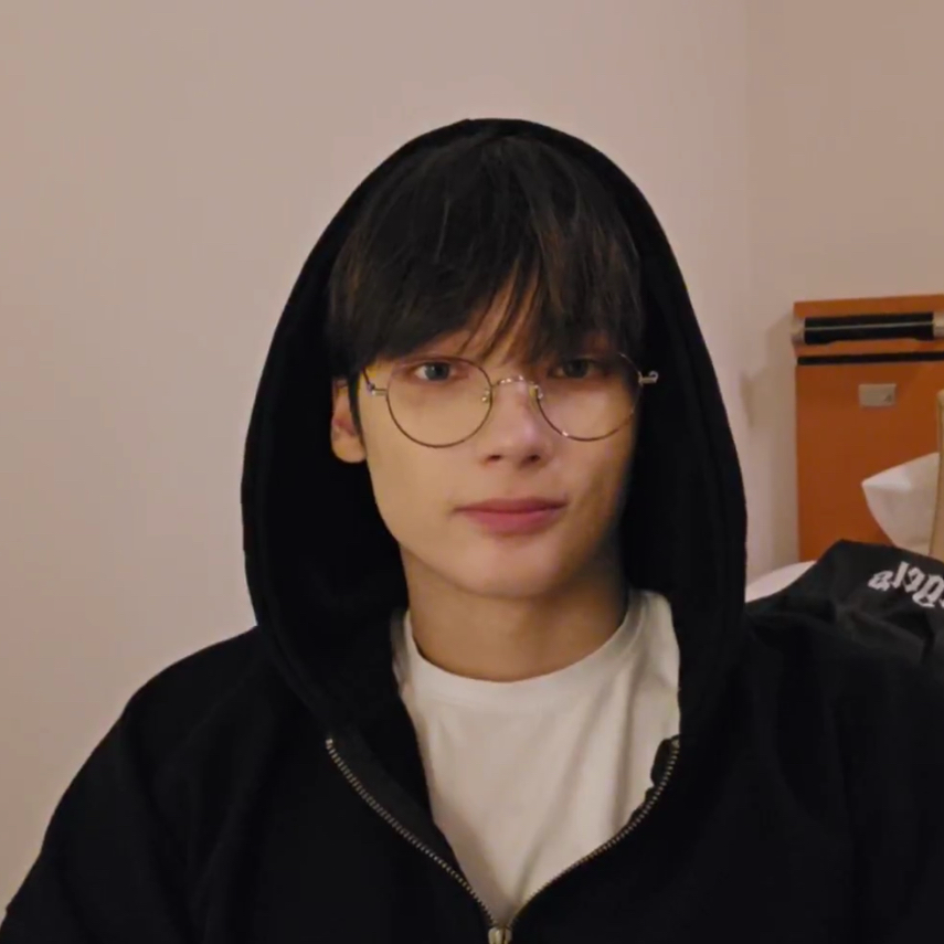 Behind-the-scenes cut of HueningKai (TOMORROW X TOGETHER)