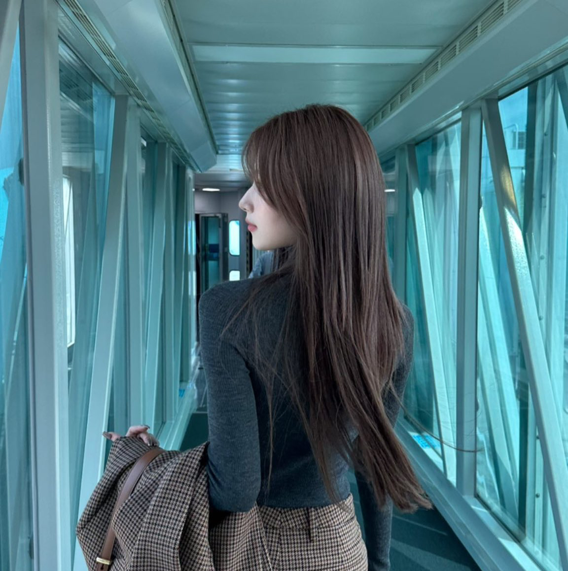 Potret di balik layar Sana (TWICE)