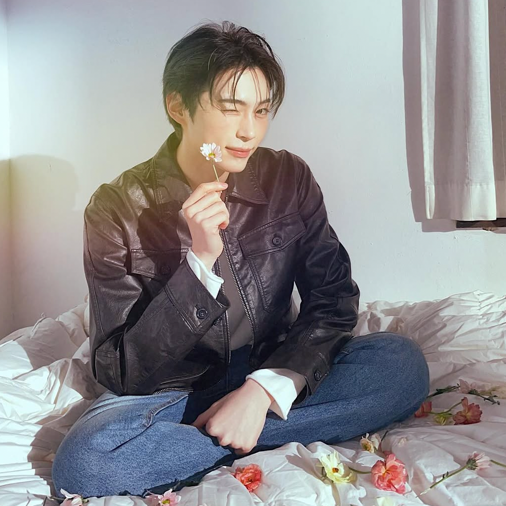 A moment captured by Sung Hanbin (ZEROBASEONE)'s fan