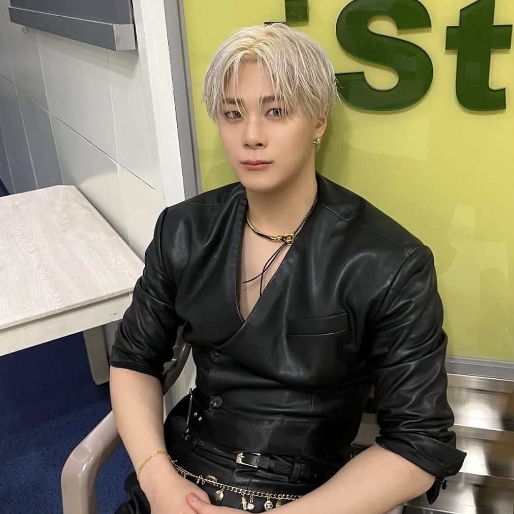 A moment captured by Moonbin (ASTRO)'s fan