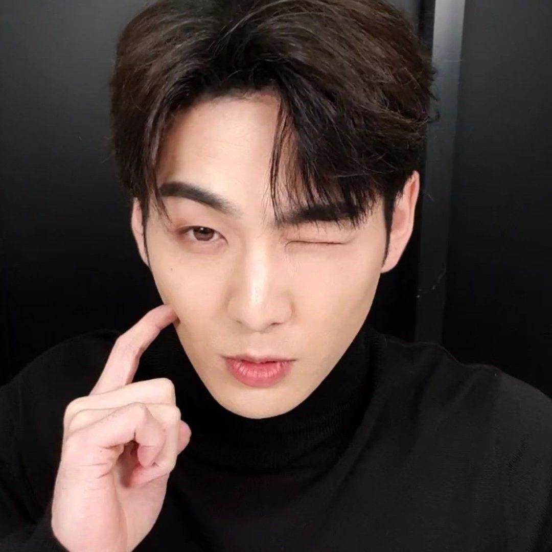 A moment captured by Baekho's fan