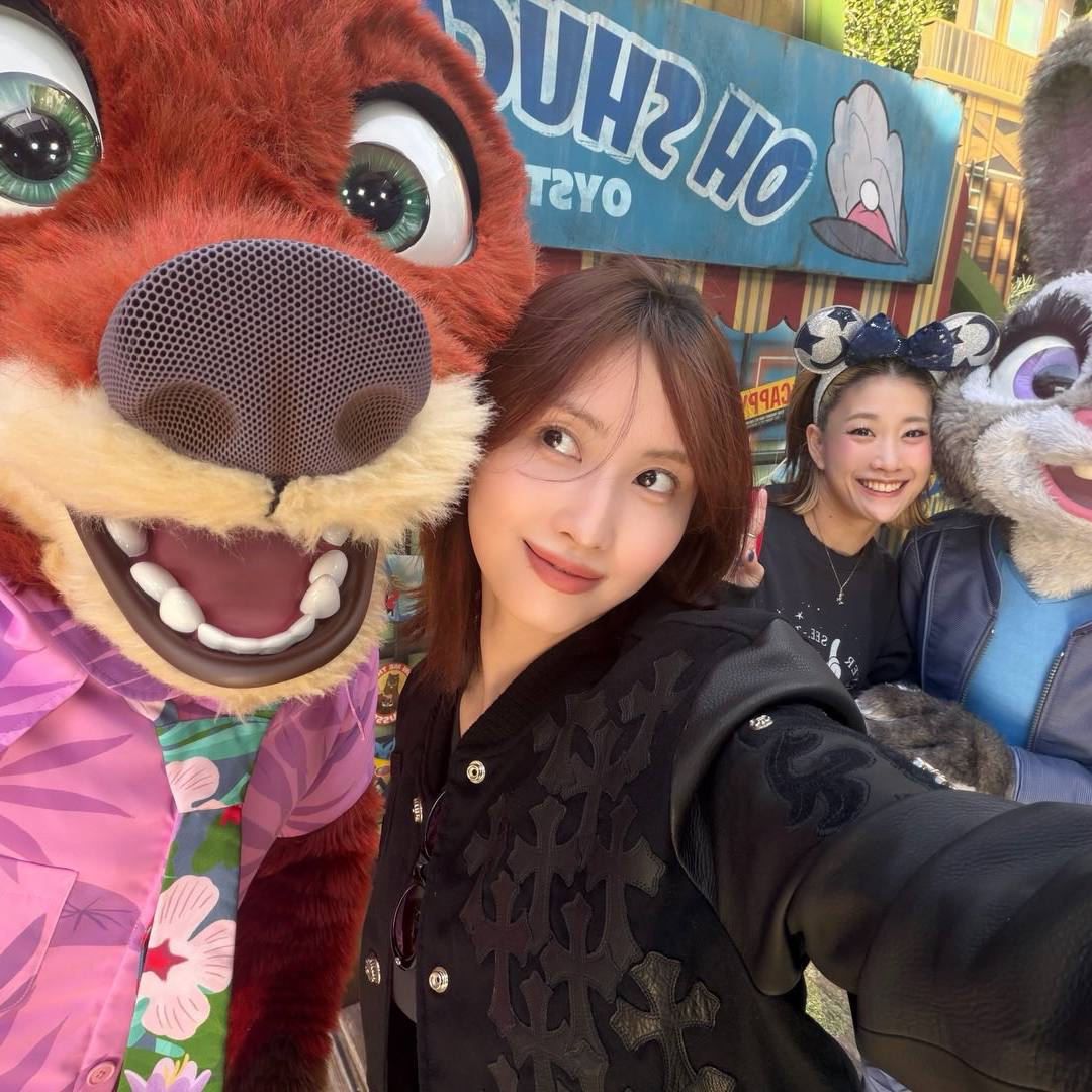 Foto terbaru Momo (TWICE)