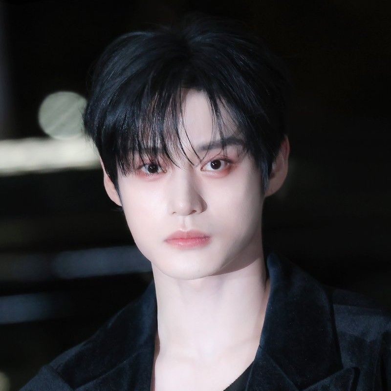 A moment captured by Kim Jiwoong (ZEROBASEONE)'s fan