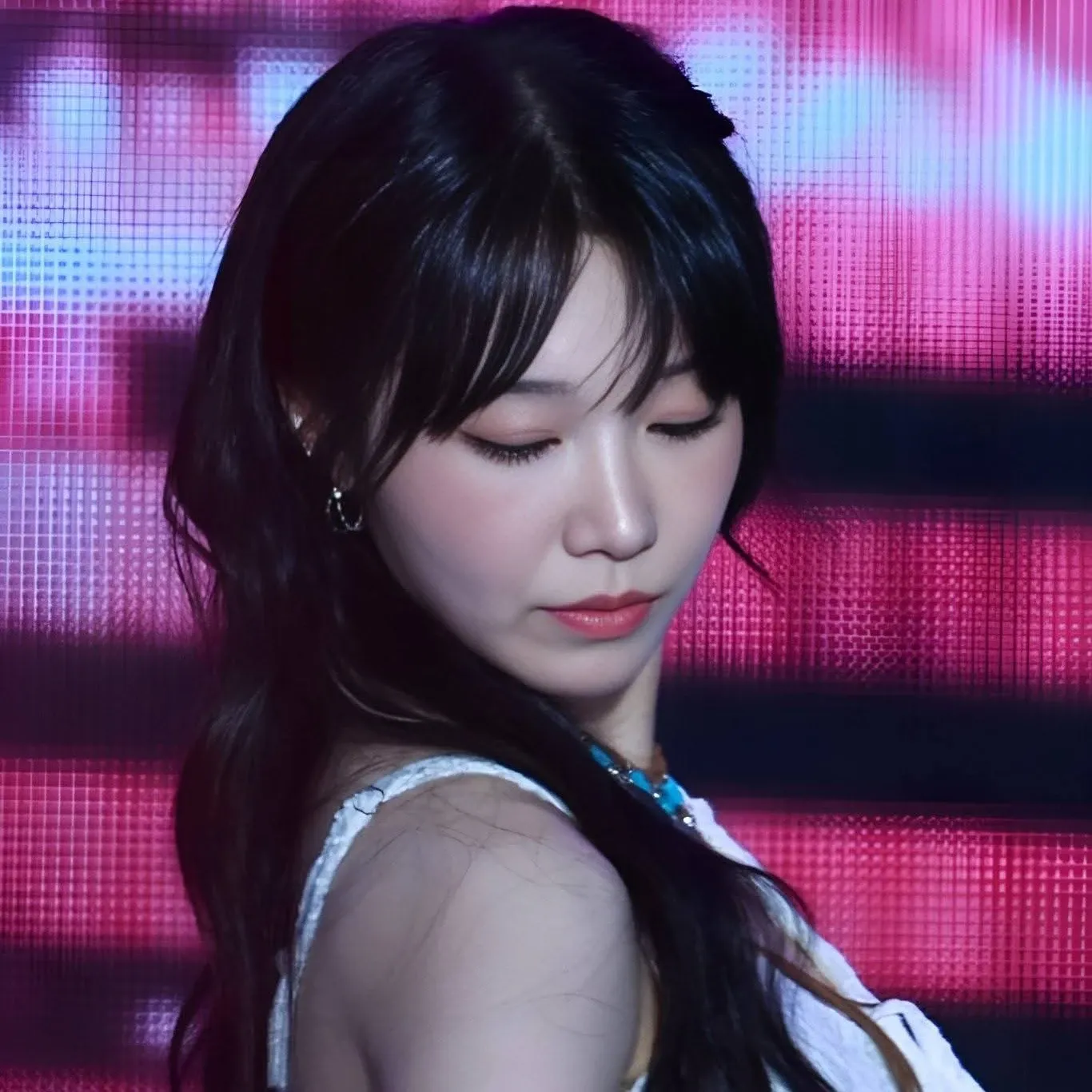 Momen yang diabadikan oleh penggemar Jeong Eunji (Apink)