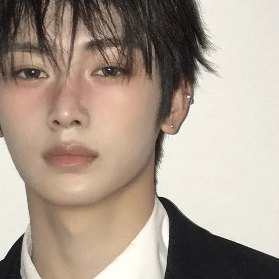 A moment captured by Zhou Anxin (ALPHA DRIVE ONE)'s fan