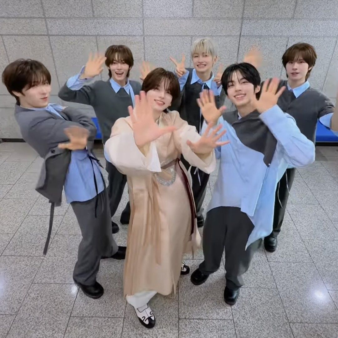 Behind-the-scenes cut of TWS