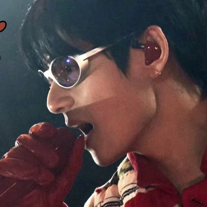 A moment captured by V (BTS)'s fan