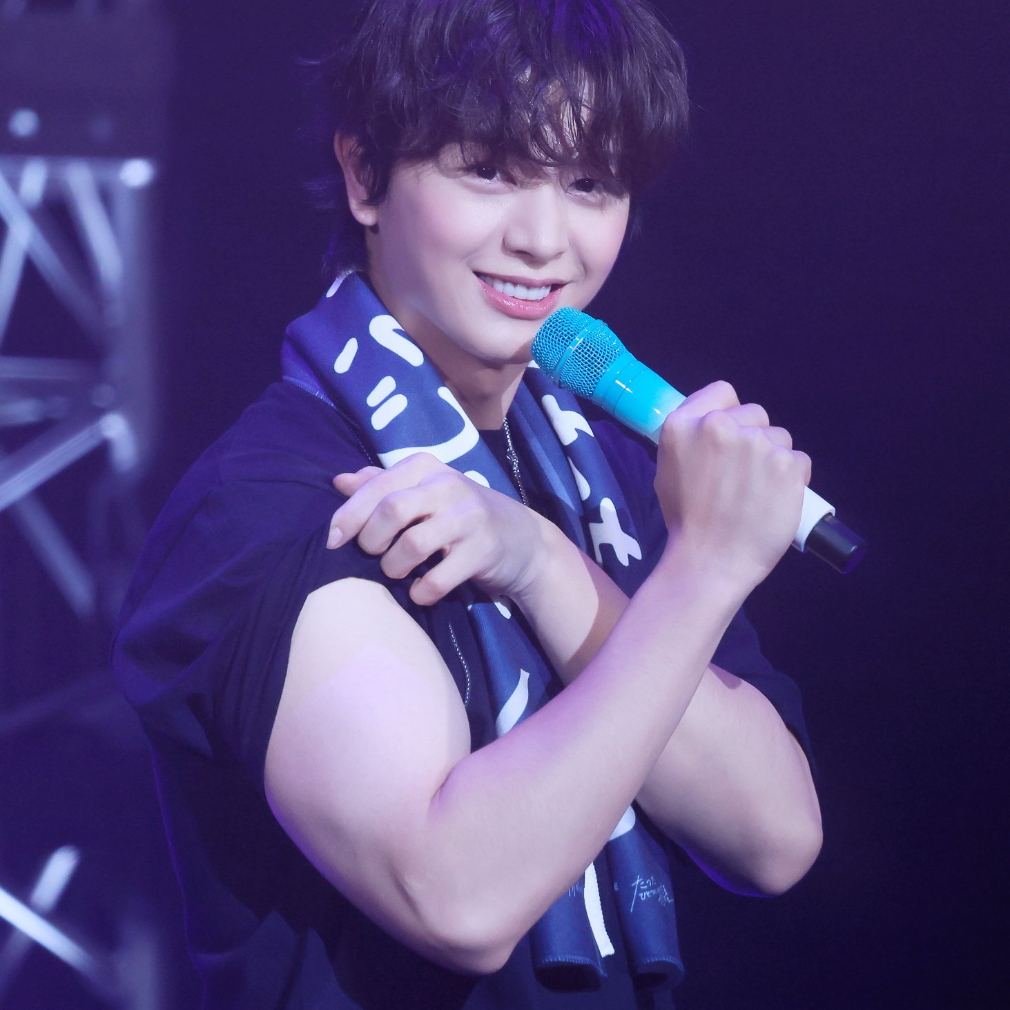 Behind-the-scenes cut of Yook Sungjae (BTOB)