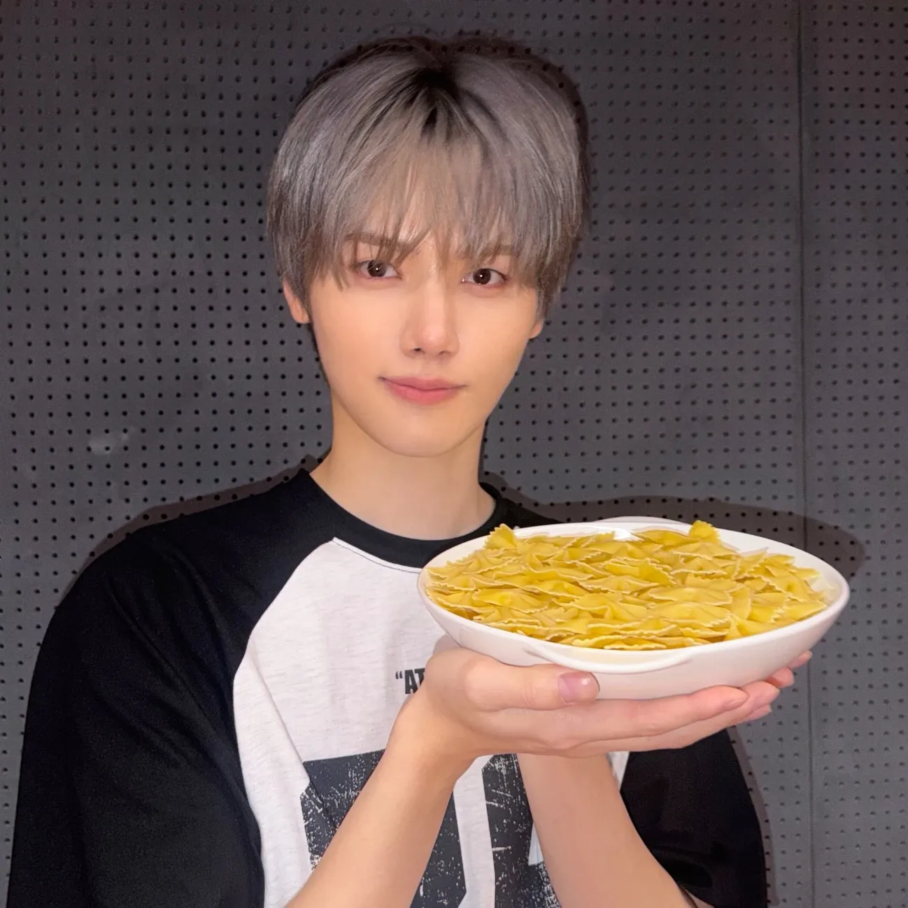 Behind-the-scenes cut of Minhee (CRAVITY)
