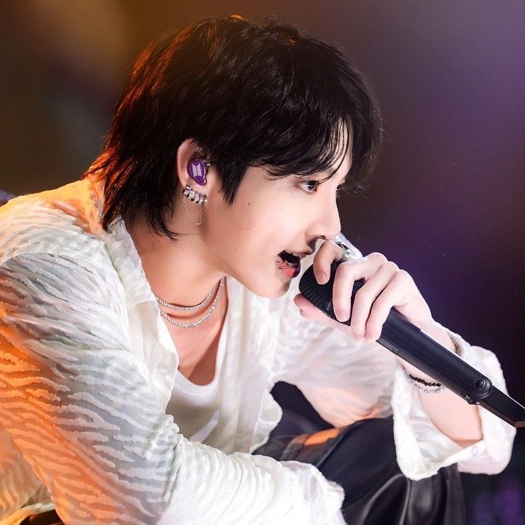 Latest photo of Jungkook (BTS)